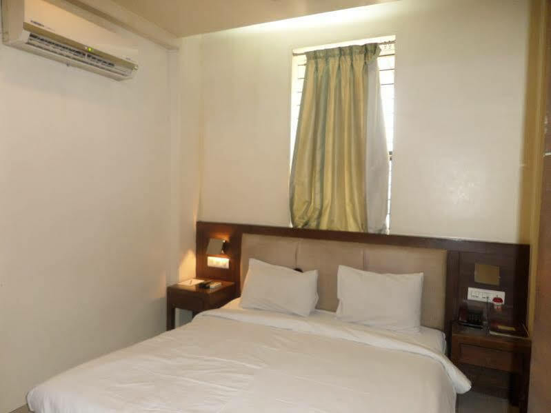 Matrix Inn Pune Dış mekan fotoğraf