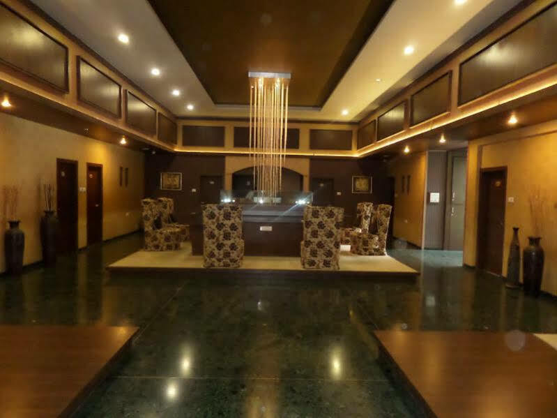 Matrix Inn Pune Dış mekan fotoğraf