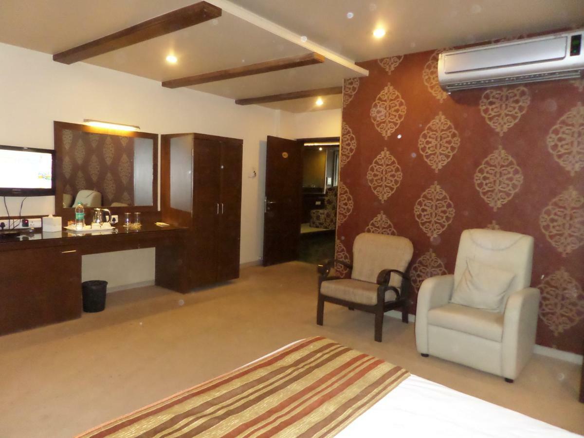 Matrix Inn Pune Dış mekan fotoğraf