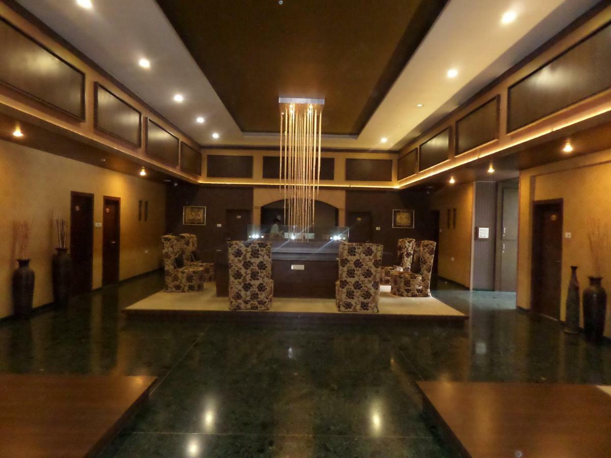 Matrix Inn Pune Dış mekan fotoğraf