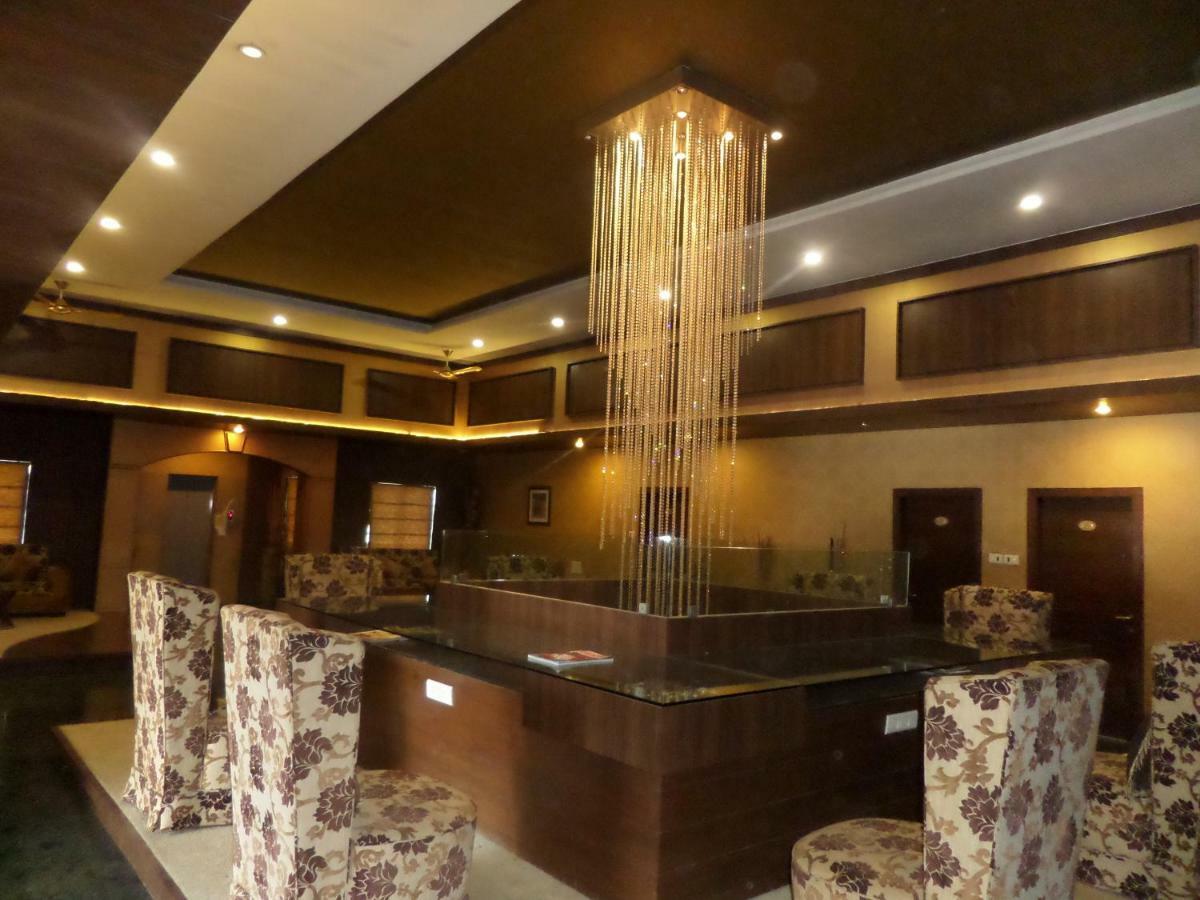 Matrix Inn Pune Dış mekan fotoğraf