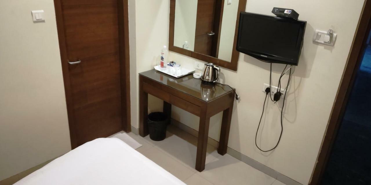Matrix Inn Pune Dış mekan fotoğraf