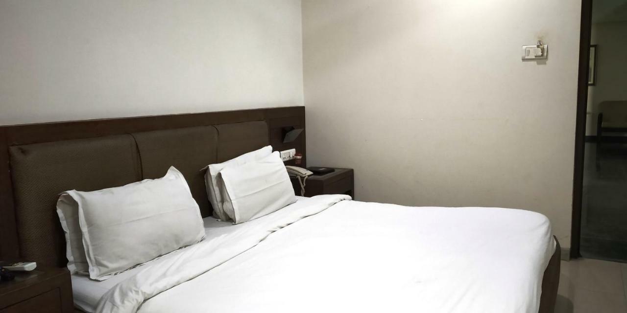 Matrix Inn Pune Dış mekan fotoğraf