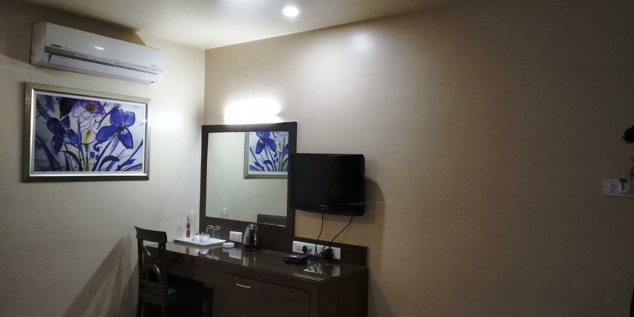 Matrix Inn Pune Dış mekan fotoğraf