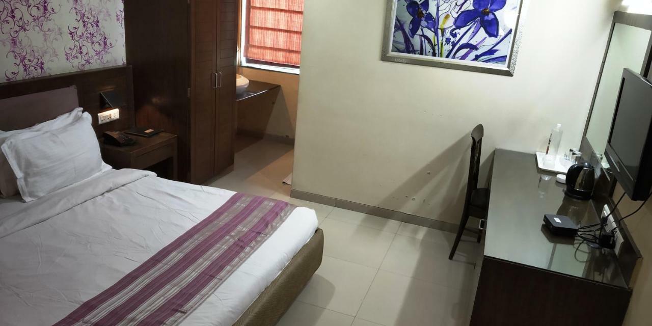 Matrix Inn Pune Dış mekan fotoğraf
