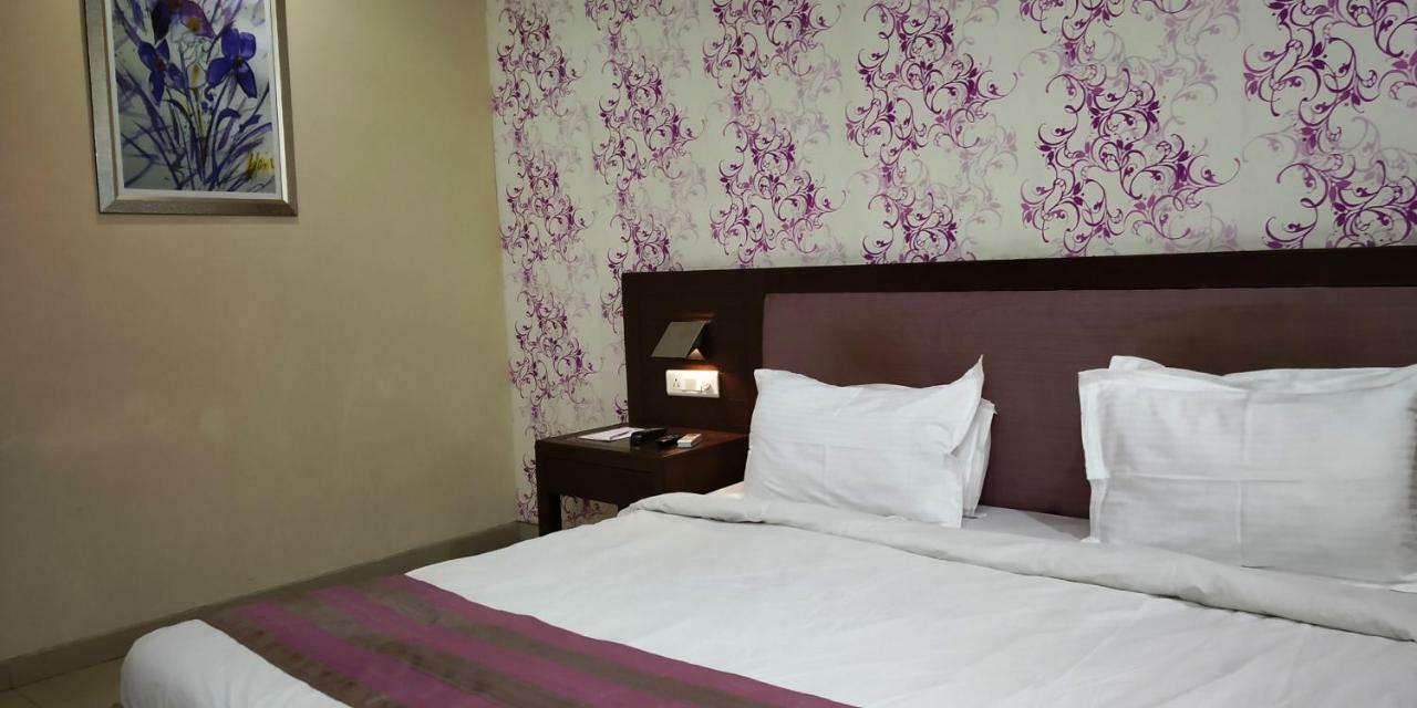 Matrix Inn Pune Dış mekan fotoğraf