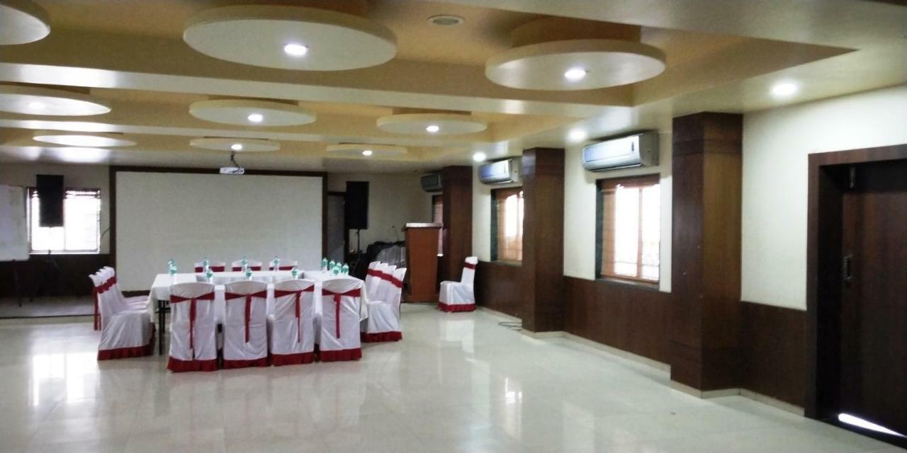 Matrix Inn Pune Dış mekan fotoğraf